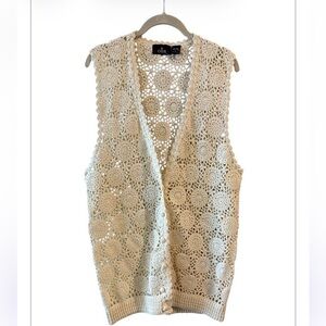 OBR Woman V-Neck Button Up Sleeveless Cottagecore Cream Vest Size Large